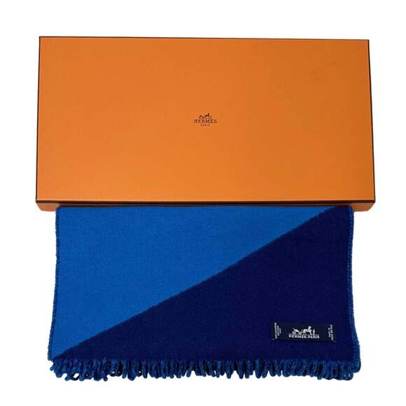 HERMES Authentic Blue Scarf - Picture 6 of 10
